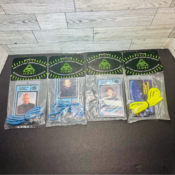 Vintage 1992 Star Trek Icons Lanyard Badge Holder x4 Convention Comic Convention - Picture 1 of 10